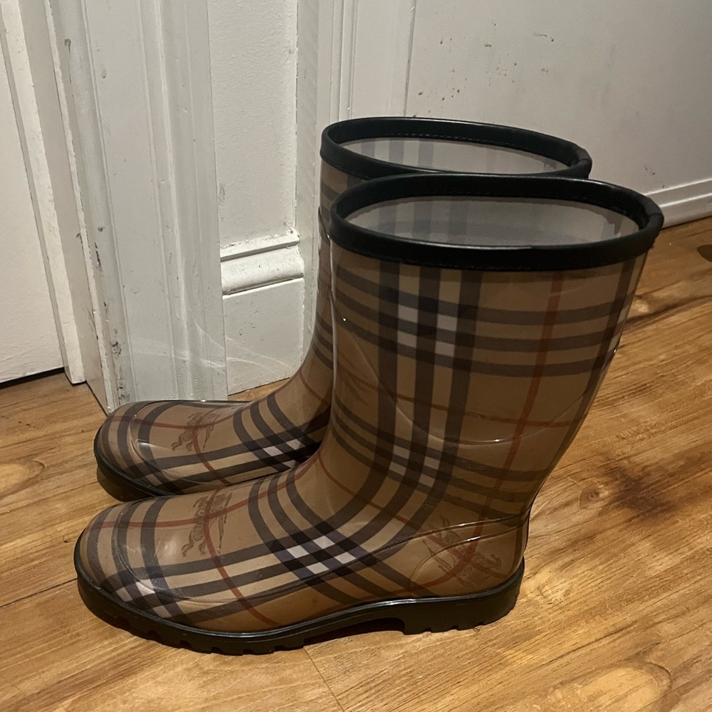 COPY - Burberry rain boots - Picture 2 of 5